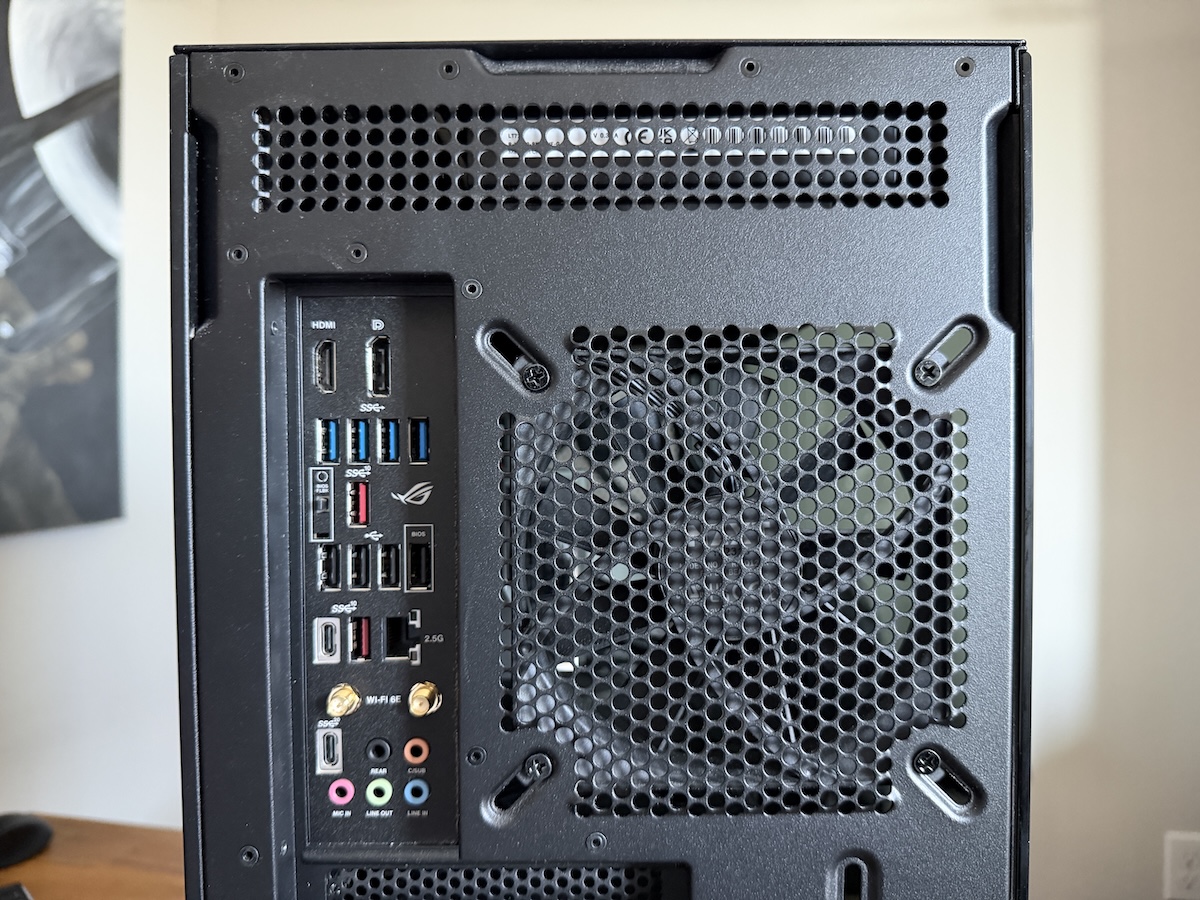 Rear IO panel, motherboard ports